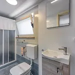 Breeze - Sea View Villa Premantura
