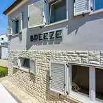 Breeze - Sea View